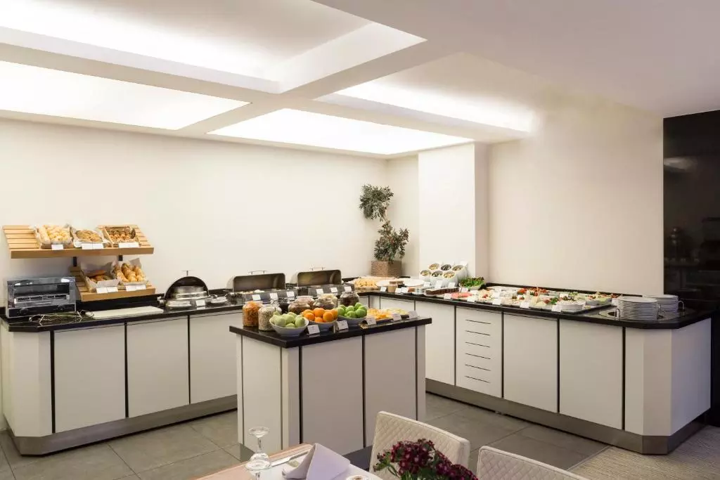 سلف هتل بلانکا ازمیر